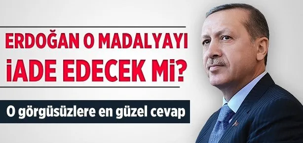 Başbakan Yahudilere madalyalarını iade ediyor