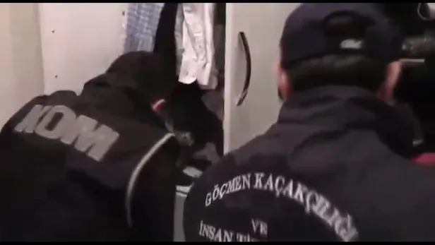 Son dakika: Avrupa'nın en büyük göçmen kaçakçısı İstanbul'da yakalandı-12
