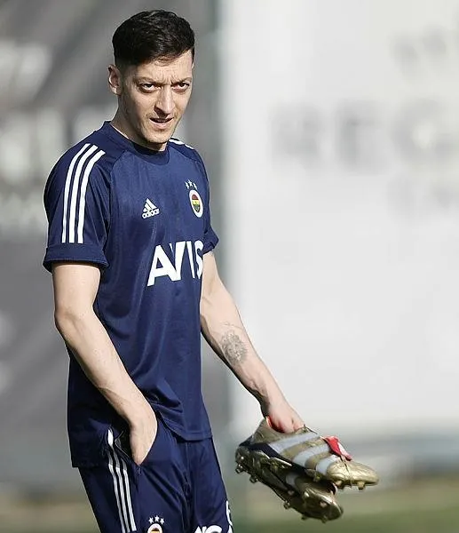 Yılın transferi Mesut Özil'den Fenerbahçe'ye katkı gelmedi: Fizik-kondisyon olarak da hiç hazır değil-5