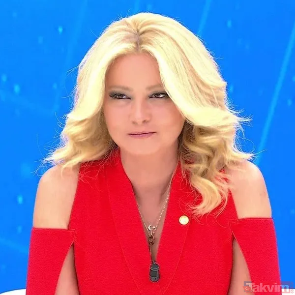 Demet Akalın’dan Müge Anlı'ya iltifat! Program başlar başlamaz paylaşıp sordu: “Müge Anlı’yı kim giydiriyor?” - 12