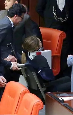 AK Parti'li vekile 10 gün rapor verildi