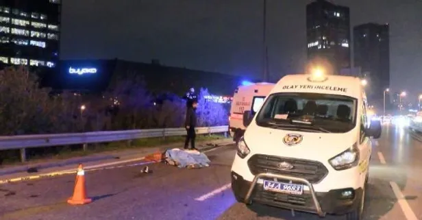 Ümraniye'de feci kaza! Bariyere vurduktan sonra TIR'a çarpan motosikletin sürücüsü hayatını kaybetti