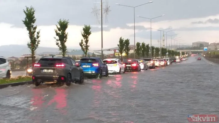 Erzurum’da sağanak sonrası sel!