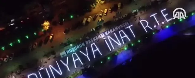 Sahur programında gençlerden Erdoğana koreografili destek