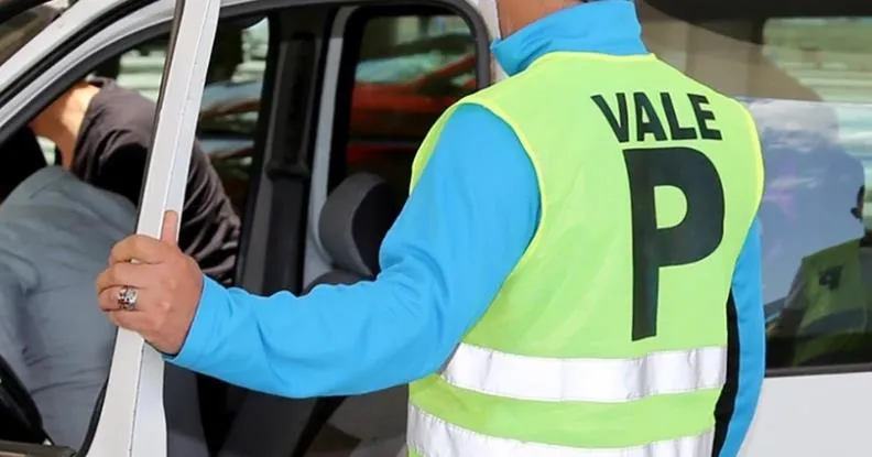 İstanbul’da lüks otellerin otopark hizmeti vatandaşı isyan ettirdi: Vale değil mafya!-2