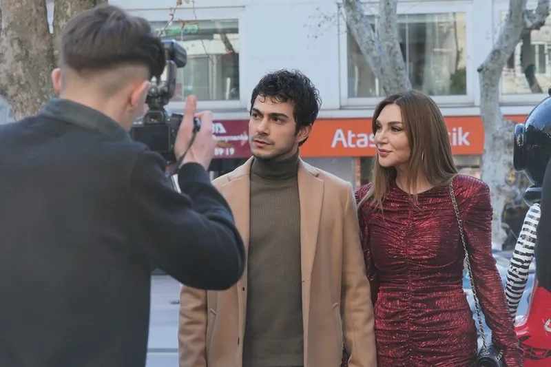 kizilcik-serbeti-dizisinde-yeni-ayrilik-karari-alindi-2-basrol-oyuncu-ceketini-alip-1709462463432.jpg Kızılcık Şerbeti dizisinde yeni ayrılık kararı alındı; 1 değil tam 2 başrol oyuncu birden terk edecek-4
