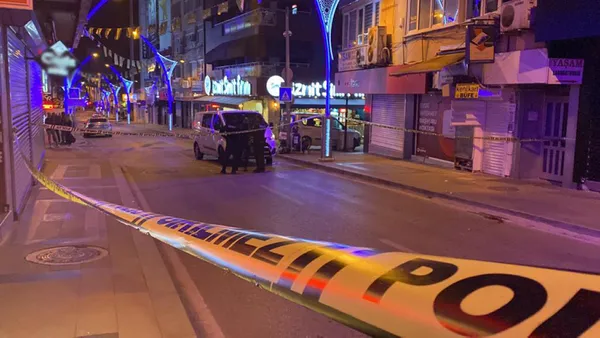 sevgilisiyle-tartisirken-5inci-kattaki-evinin-penceresinden-dusen-trans-birey-oldu-1633473943967.jpg Sevgilisiyle tartışırken 5'inci kattan düşen trans birey öldü-2