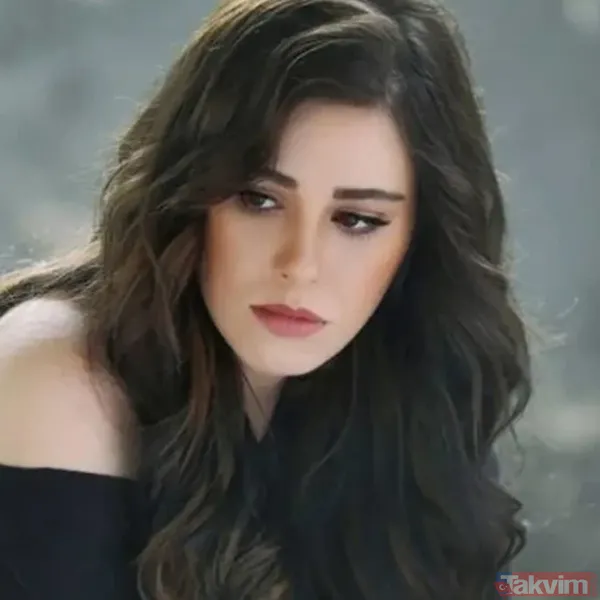 İLK KEZ PAYLAŞTI Babasının vefatının ardından sessizliğe gömülen Tuğçe Tayfur günler süren suskunluğunu bozdu.