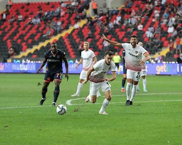 gaziantep-fk-1-0-basaksehir-mac-sonucu-1632327253354.jpeg Gaziantep FK 1-0 Başakşehir | MAÇ SONUCU-4