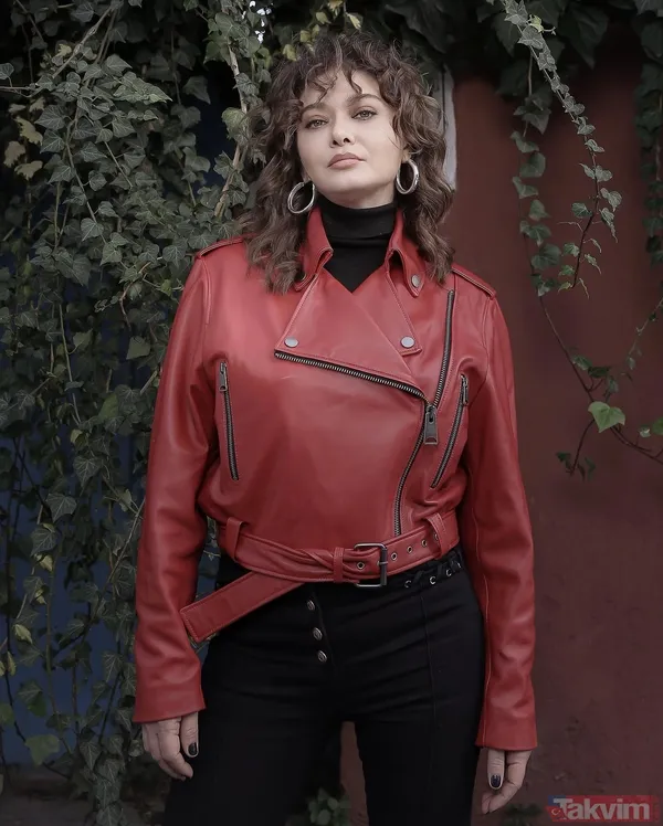 Mahalleden Arkadaşlar’ın İlknur'u Nurgül Yeşilçay’ın oğlu annesinin boyunu geçti! 19'luk koca delikanlı oldu! Cem Özer'le 6 yıl evli kalmıştı... - 3