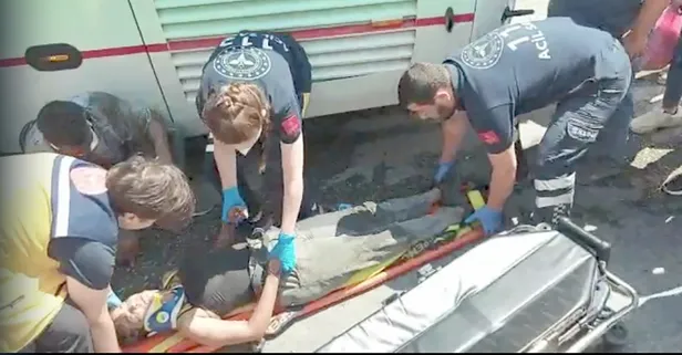 Tur otobüsü altında kaçmaya çalışan göçmenler çığlık atarak kurtuldu