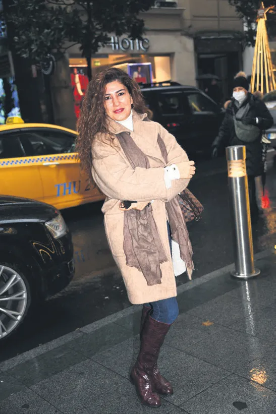 bir-zamanlar-cukurovanin-basrol-oyunculari-ibrahim-celikkol-ve-hilal-altinbilekten-ozel-pozlar-1639691041667.jpg Bir Zamanlar Çukurova'nın başrol oyuncuları İbrahim Çelikkol ve Hilal Altınbilek’ten özel pozlar-7