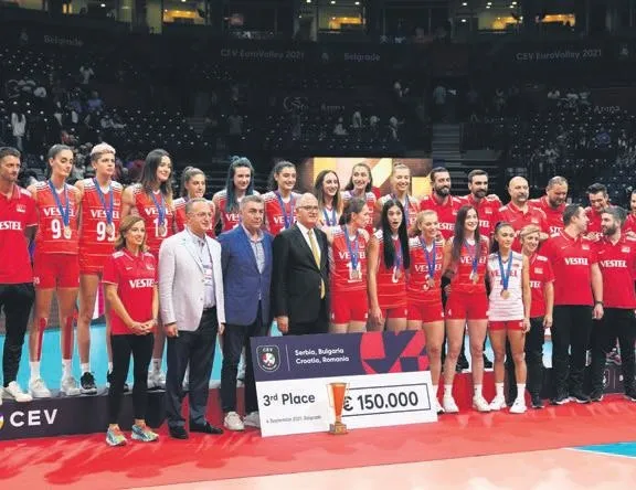 Türkiye sizinle gurur duyuyor