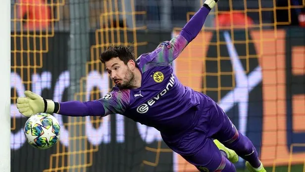 roman-burki-kimdir-hangi-takimlarda-oynadi-galatasarayin-yeni-kalecisi-roman-burki-kac-yasinda-nereli-1643366740739.jpg Roman Bürki kimdir, hangi takımlarda oynadı? Galatasaray'ın yeni kalecisi Roman Bürki kaç yaşında nereli?-2