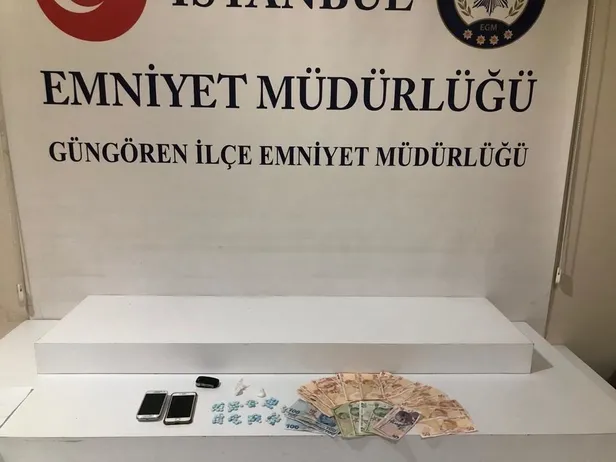 İstanbul’un 5 ilçesinde zehir tacirlerine operasyon: Uyuşturucu satıcısından cephanelik çıktı-2