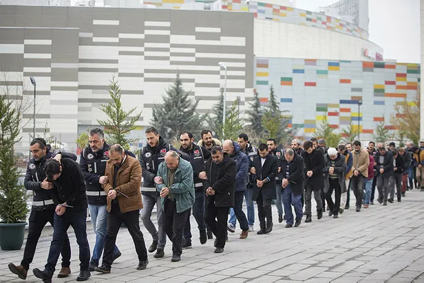 Son dakika: Ankara'da ByLock operasyonu: 260 şüpheliden 171'i gözaltında-2