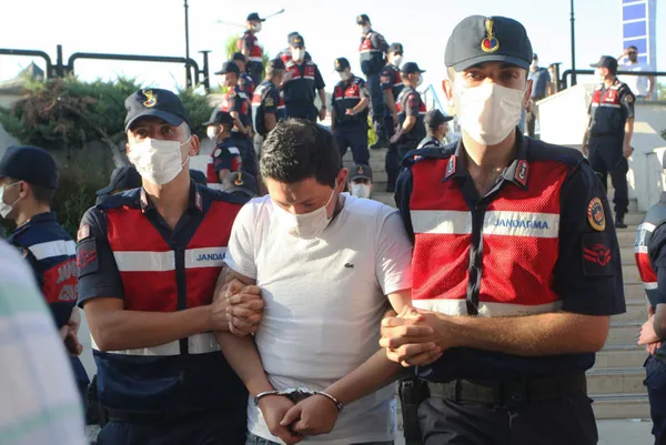 son-dakika-pinar-gultekin-davasi-devam-ediyor-katil-cemal-metin-avcinin-esinden-bosandigi-ortaya-cikti-avukat-rezan-epozdemir-bu-danisikli-bir-bosanma-1619444759886.jpg SON DAKİKA: Pınar Gültekin davası devam ediyor! Katil Cemal Metin Avcı'nın eşinden boşandığı ortaya çıktı! Avukat Rezan Epözdemir: Bu danışıklı bir boşanma-7