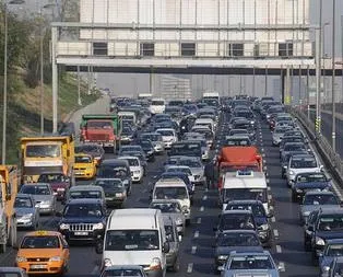 İstanbullular dikkat! Bayram öncesi trafik felç