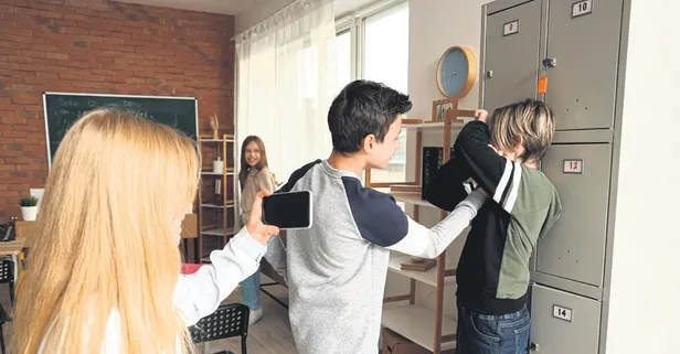 Özel okulda zorbalığı tüm okulla paylaştılar! Anneden sert tepki: 'Sessiz kaldınız'