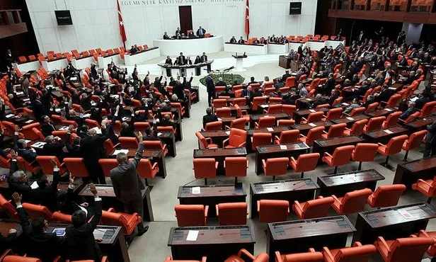 Yeni yılda Meclis'te yoğun mesai: Öğretmenlik meslek kanunu, yargı paketi, spor yasası ve kripto para düzenlemesi...-2