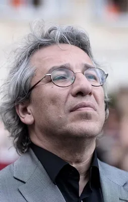 Teröristbaşından Can Dündar'a imzalı kitap