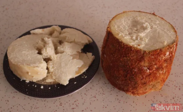 Karaman'da yerin 36 metre derinliğindeki mağarada 5 ay bekletilen Divle obruk peyniri çıkarılmadan yüzde 80'i satılıyor - 16