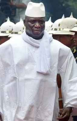 Koltuğa yapıştı!