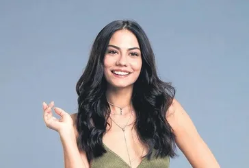 Aşk komşuda kaldı!