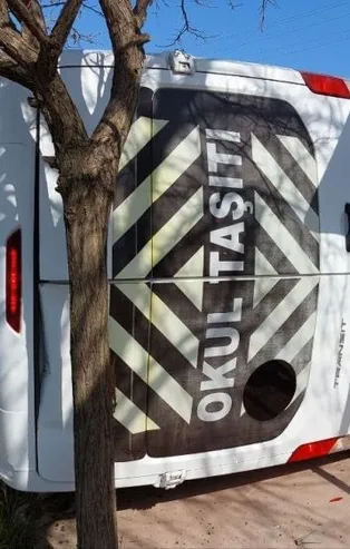 Samsun'da son dakika trafik kazası: Öğrenci servisi ile cip çarpıştı çok sayıda öğrenci yaralandı