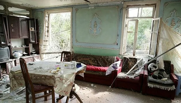 Ermenistan yine yerleşim yerlerini hedef aldı! Kanlı saldırının izleri böyle görüntülendi