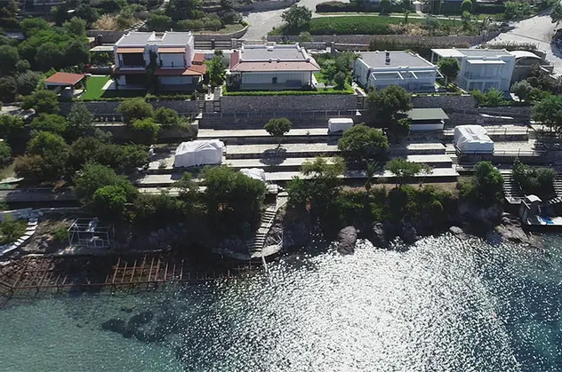 Sabah yazarı Engin Ardıç'tan Yılmaz Özdil'e "kaçak villa" tavsiyesi: Kapı tokmaklarını 1881 liraya...