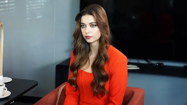 yali-capkininda-seyirciyi-sevincten-dort-dondurecek-geri-donus-apar-topar-geri-cagirdilar-1697538074523.jpg Yalı Çapkını'nda seyirciyi sevinçten dört döndürecek geri dönüş! Apar topar geri çağırdılar-4