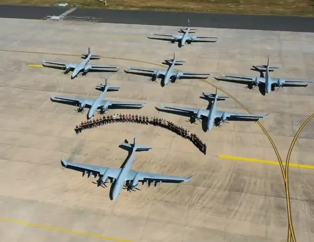 Peş peşe dizildiler! İşte AKINCI TİHA filosu...-7