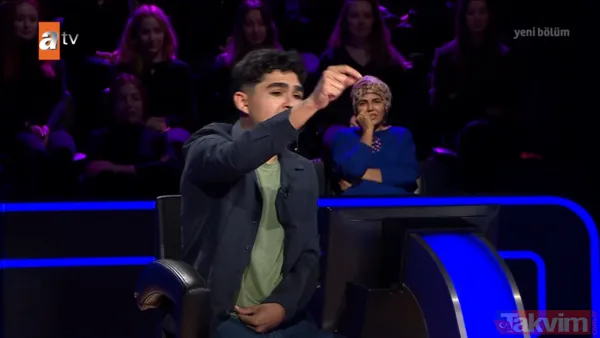 Rap Performansı Geceye Damga Vurdu Yarışma Koltuğuna Oturmadan Önce Oktay Kaynarca İle Sohbet Eden Süleyman, Rap Müziğe Olan Tutkusunu "Kendi Bestelerim Var,...