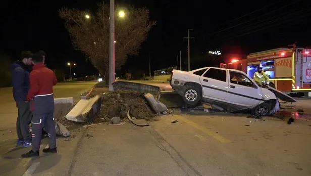 Kırıkkale'de meydana gelen trafik kazasında ekipler zamanla yarıştı!-2
