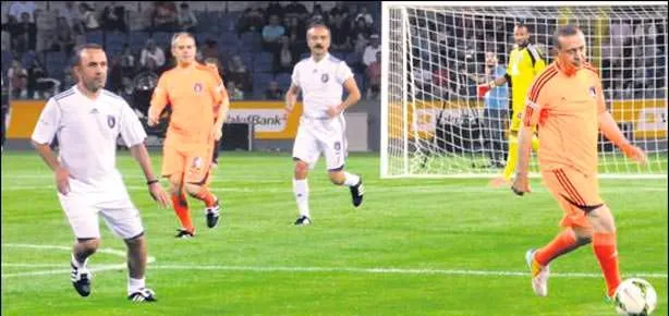 Gezi zekalılardan Twitter’da linç