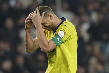 Spor yazarları Konyaspor-Fenerbahçe maçını değerlendirdi: Fener lige havlu attı