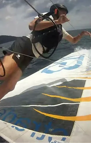 Marmara Denizi'nde korku dolu anlar! Boğulmaktan son anda kurtuldular