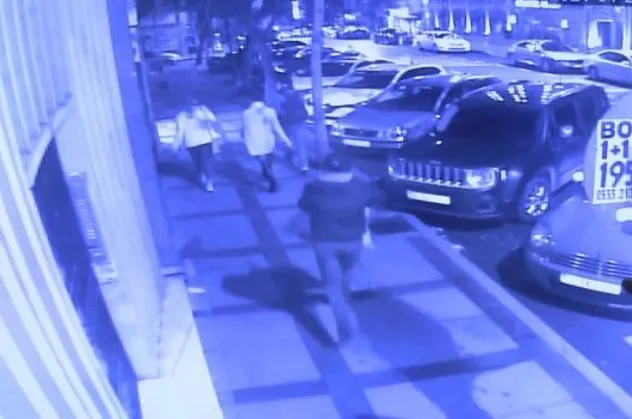 Beşiktaş'ta kağıt toplayıcısı 3 kişiyi bıçakladı! Polis her yerde onu arıyor
