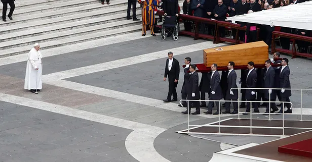 Papa Francis'in vasiyeti ortaya çıktı: Cenazesi için talimat verdi