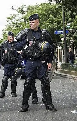Fransa sınır polisinden skandal mesaj