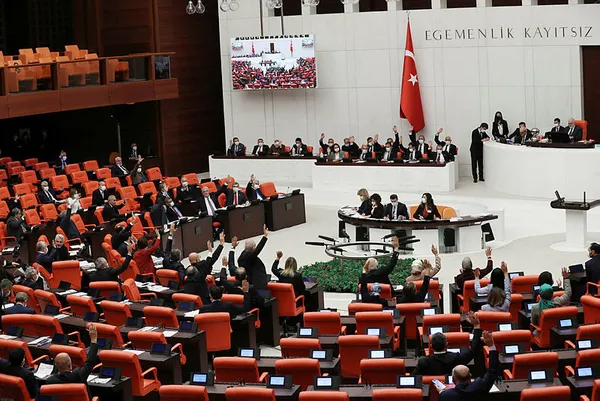 asrin-felaketinin-ardindan-tbmm-genel-kurulu-toplandi-1677595617556.jpg Asrın felaketinin ardından TBMM Genel Kurulu toplandı!-2