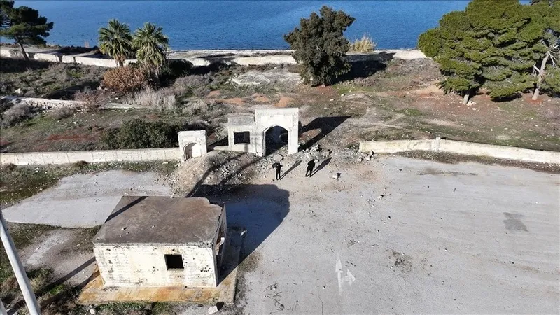 msbden-geregi-yapiliyor-aciklamasi-nusaybinde-bayragimiza-el-uzatan-ypgli-failler-tespit-edildi-suriye-ve-sule-1769073353494.jpeg MSB'den "Gereği yapılıyor" açıklaması! Nusaybin'de bayrağımıza el uzatan YPG'li failler tespit edildi | Suriye ve Süleyman Şah'da son durum-3