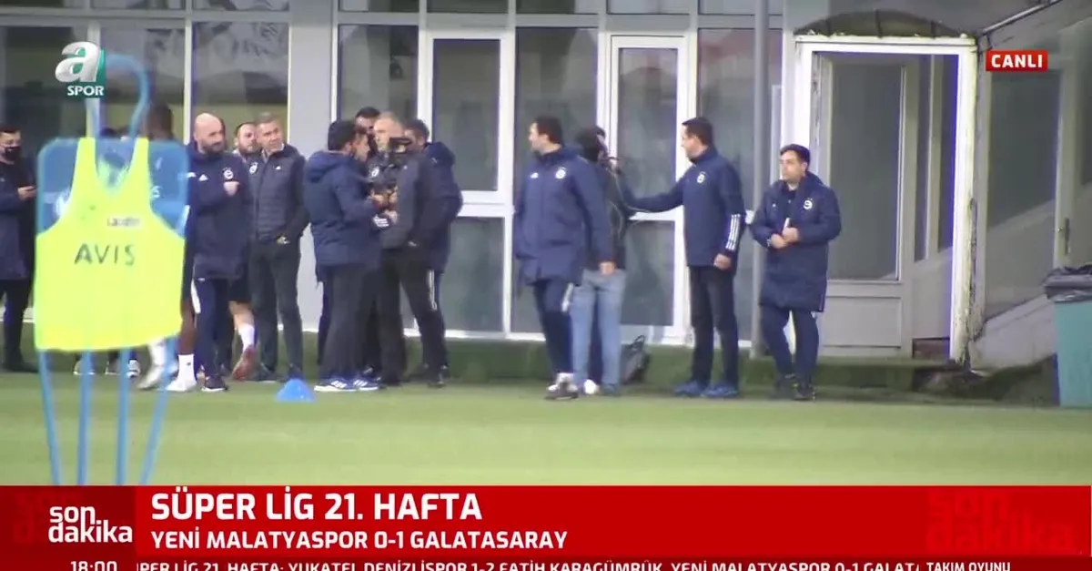 Fenerbahçe'de Mesut Özil ilk antrenmanına çıktı!