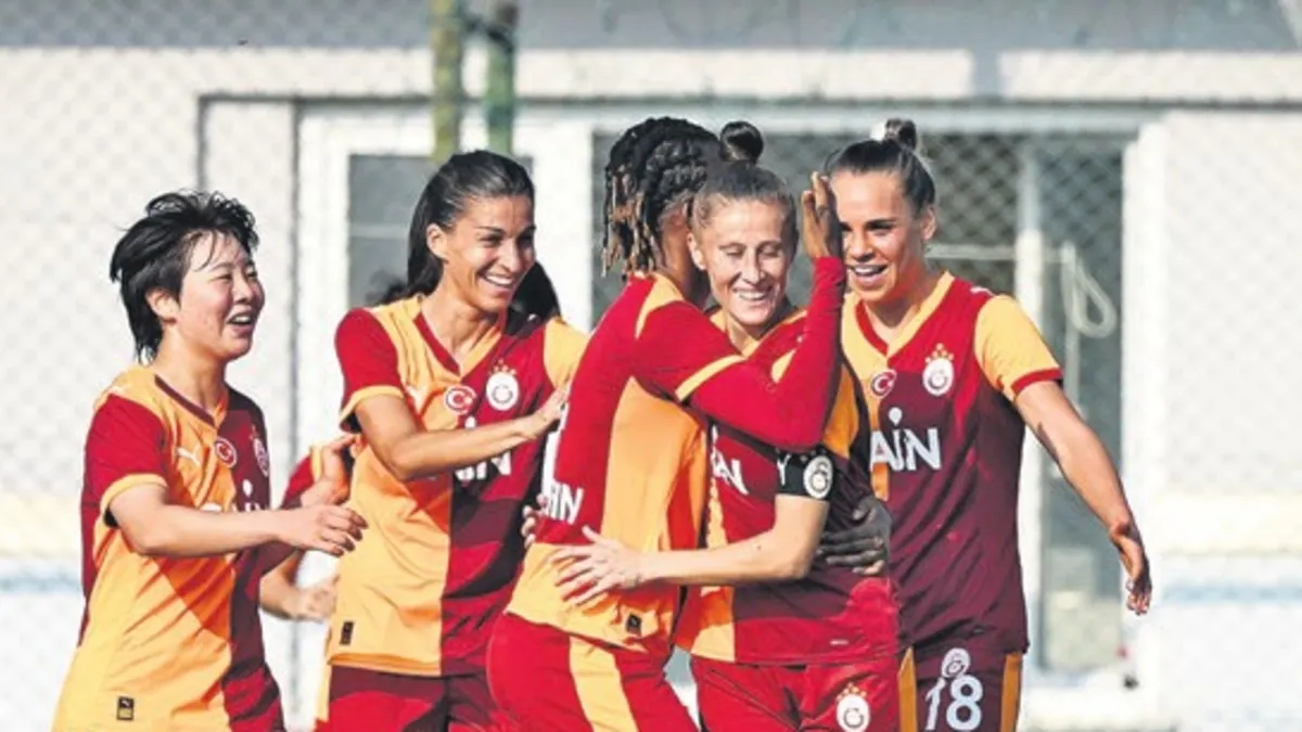 Cimbom’un kızları Kartal’ı beşledi