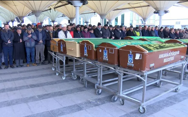 Ankara'daki yangın faciasında hayatını kaybedenler son yolculuğuna uğurlandı-2