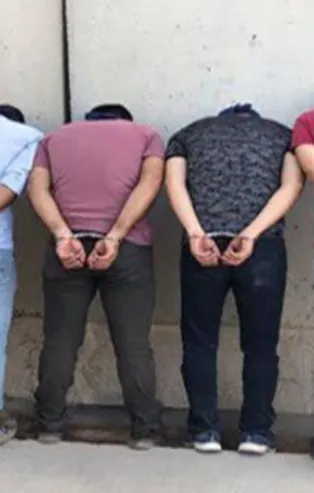 Cerablus’ta şanlı Türk bayrağını indirmeye çalışan provokatörlere eş zamanlı operasyon! Çok sayıda gözaltı var