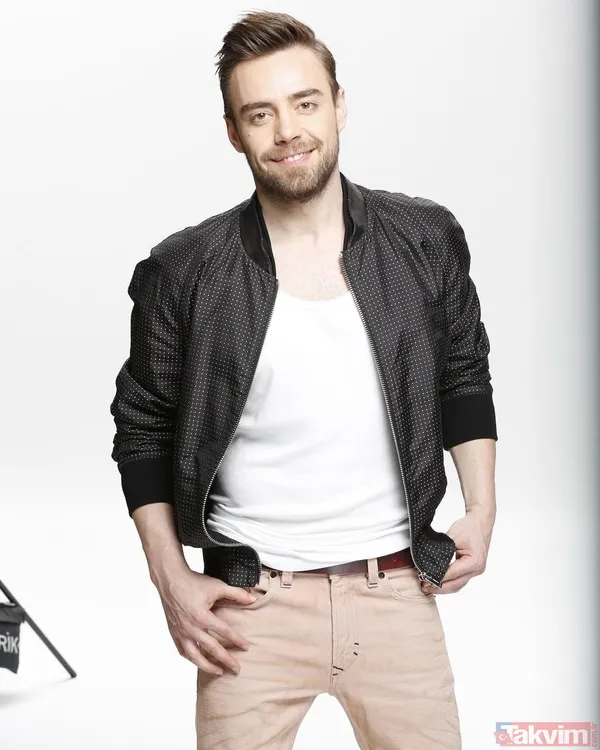 Merve Boluğur transparan bluzünü sütyensiz giyip alıveriş yaptı gören tekrar baktı! İlk şarkısı sonrası suratı sirke satıyor - 14