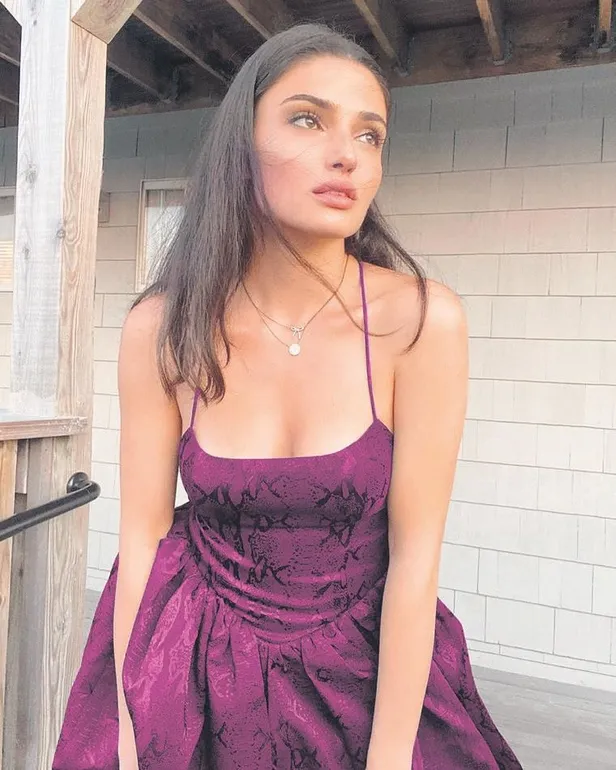 yok-boyle-aci-11-yasindaki-esref-gunes-insaat-alanindaki-demirlerin-ustune-duserek-hayatini-kaybetti-1654204601927.jpeg Yok böyle acı! 11 yaşındaki Eşref Güneş inşaat alanındaki demirlerin üstüne düşerek hayatını kaybetti-11