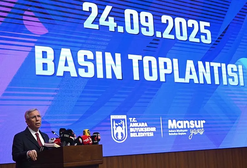 Ankara Büyükşehir Belediye Başkanı Yavaş basın toplantısı düzenledi. (AA)